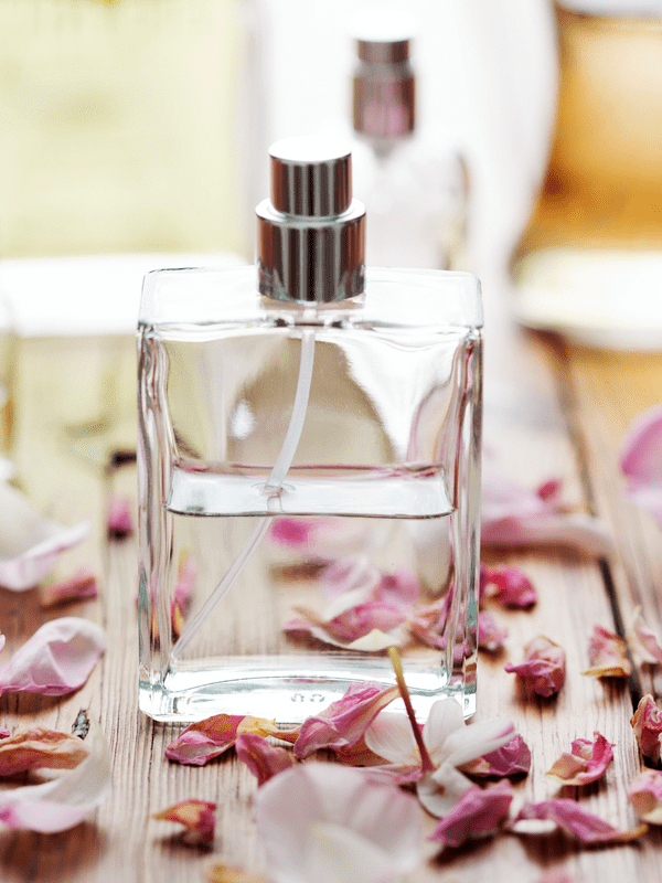 Le parfum, une idée cadeau complexe pour faire plaisir